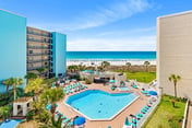 Coastal Escape - Beachfront Studio with Gulf Views