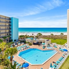 Coastal Escape - Beachfront Studio with Gulf Views